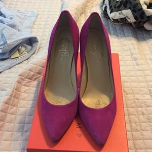 Hot pink /fucsia Suede Pump